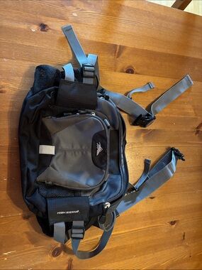 High Sierra Black and Gray Crossbody Sling Pack